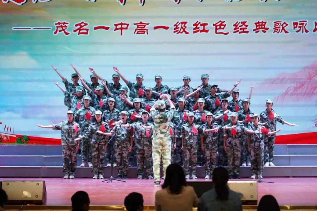 朱自清创作《背影》背后的秘密：因妻子的笑，几乎跟父亲断绝关系